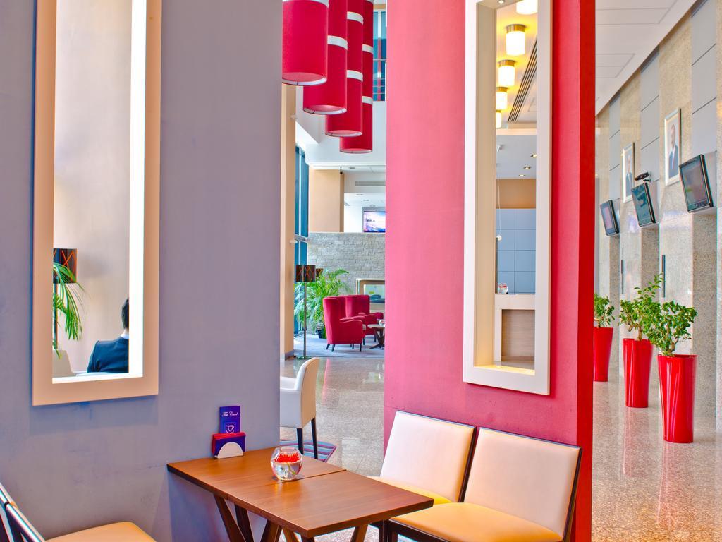 Chirag Plaza Hotel Баку Екстериор снимка