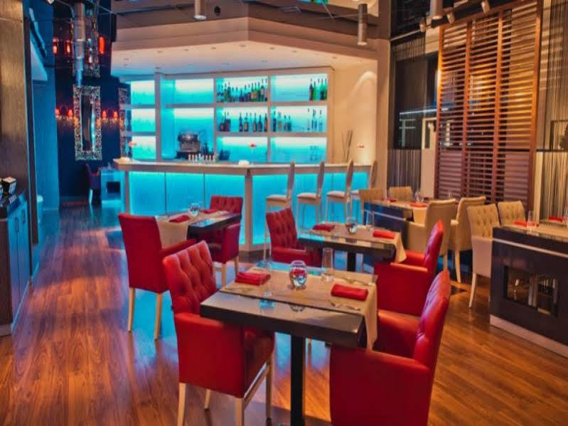 Chirag Plaza Hotel Баку Екстериор снимка